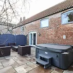 Hornington Lodge